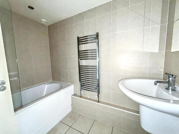 1 bed Flat for sale Image 9