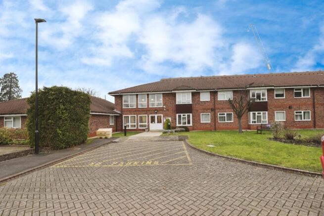 2 bed Retirement Property for sale Image 8