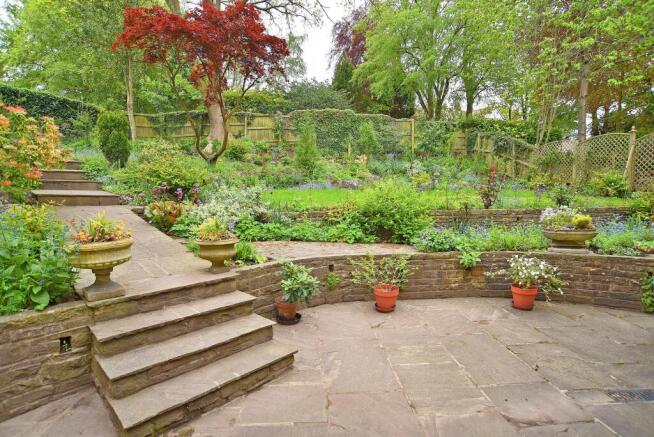 4 bed Semi-Detached for sale Image 5