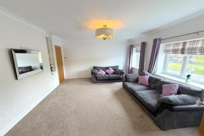 Livingroom.jpg