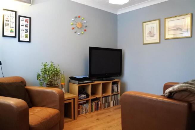 SNUG/FAMILY RM