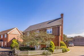 32, Longcroft Way, Havant PO9 1FL