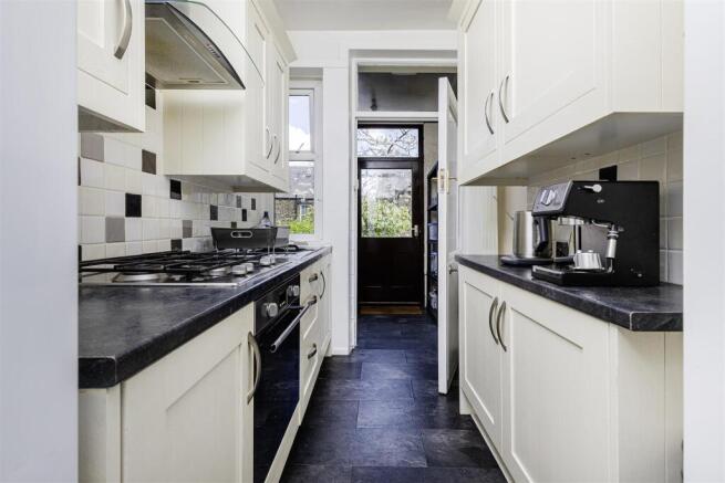 4 bed Terraced for sale Image 11