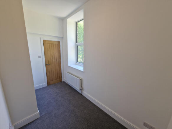 3 bed Terraced to rent Image 7
