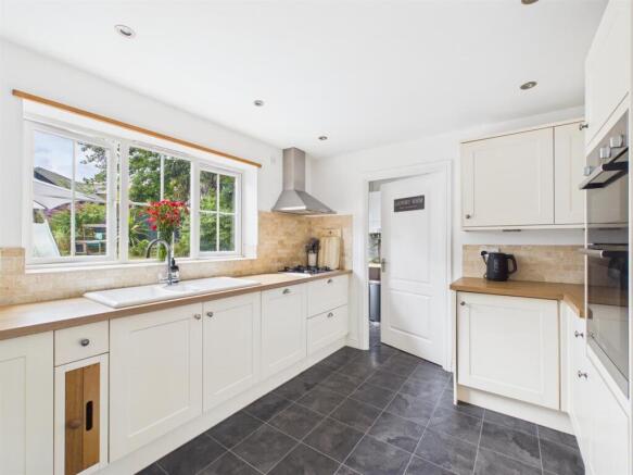 Ireton Close, Belper, Derbyshire photo 4