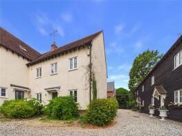 2, Coachmans Mead, Braintree CM7 4JW