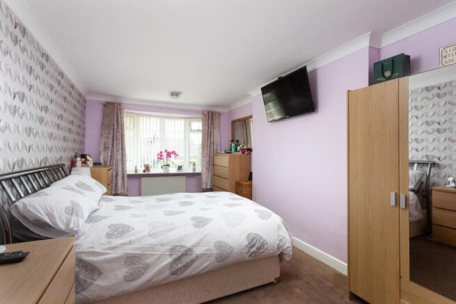 2 bed Semi-Detached Bungalow for sale Image 8
