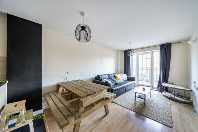 d006a6a1-0db4-46d...