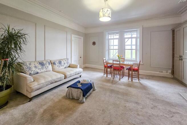 3 bed Apartment to rent Image 5