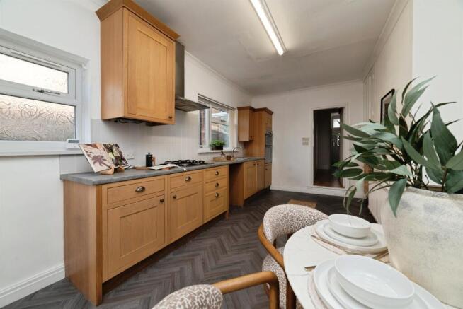3 bed Terraced for sale Image 4