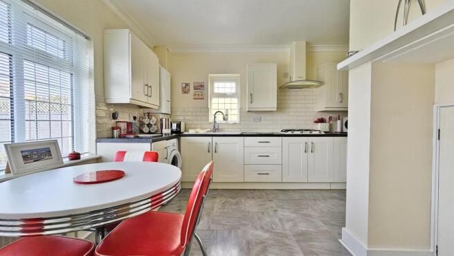 Kitchen/Breakfast Room