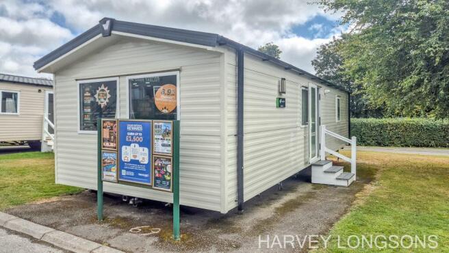 Exterior of the Willerby Midhurst holiday caravan