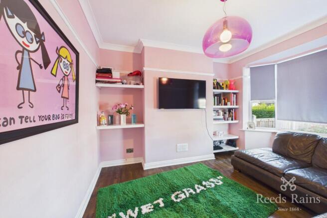 3 bed Semi-Detached for sale Image 3
