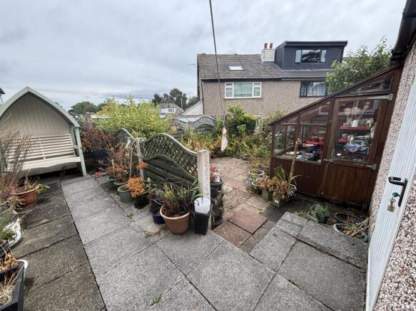 2 bed Semi-Detached Bungalow for sale Image 7