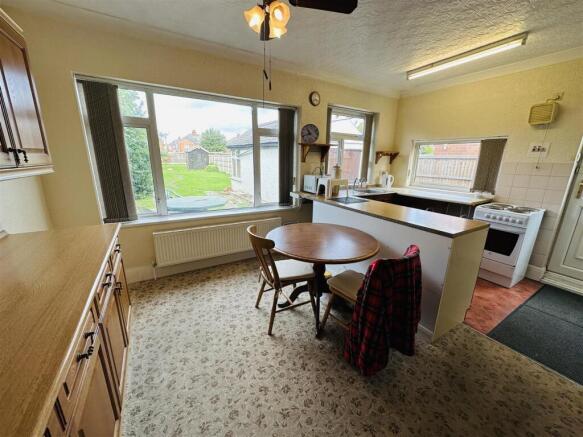2 bed Semi-Detached for sale Image 11