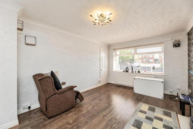 2 bed Semi-Detached Bungalow for sale Image 8