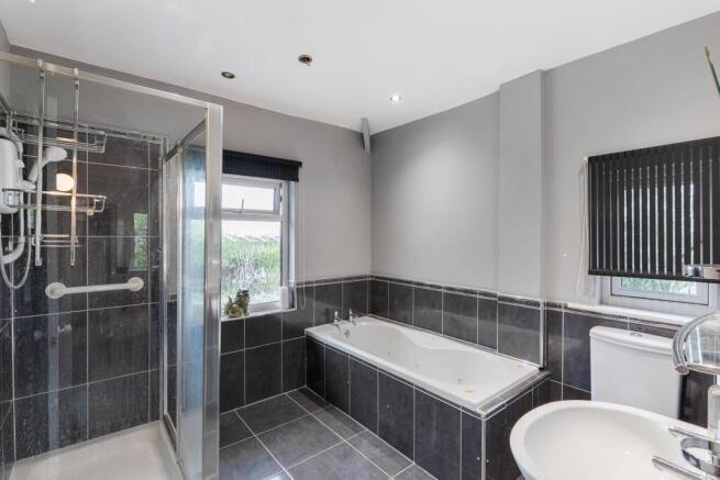 3 bed Semi-Detached for sale Image 7