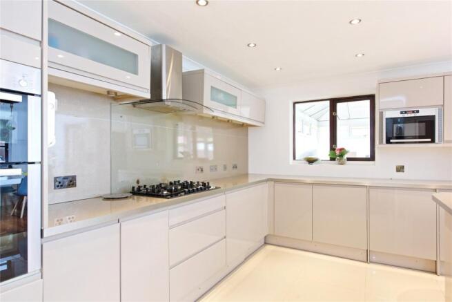 Kitchen/Breakfast Rm