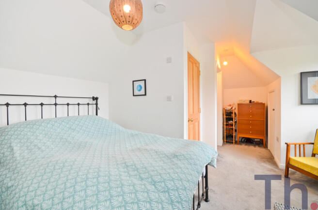 Bedroom 1 (2).JPG