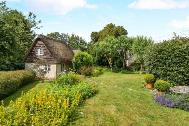 Garden and Double Garage / Studio