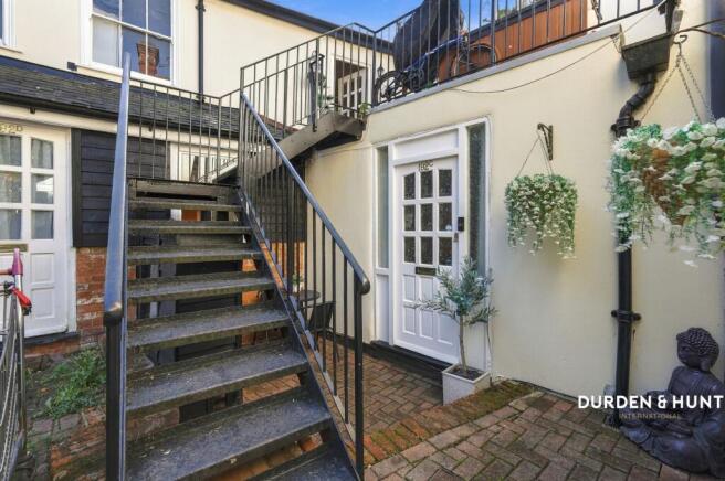 1-bed flat on High Street, Ongar, CM5, £250,000