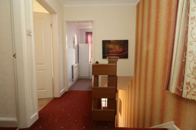 FIRST FLOOR LANDING