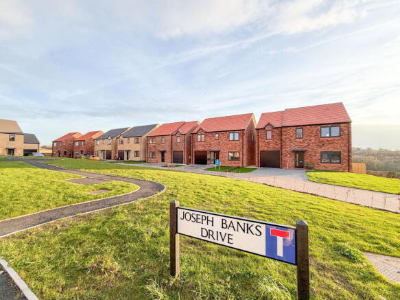 4 bed Detached for sale Image 9