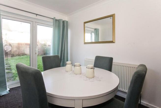 Lounge/Dining Room