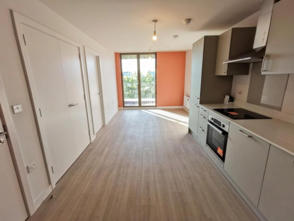 Kitchen / Lounge