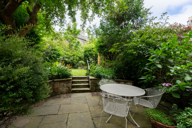Spacious Garden