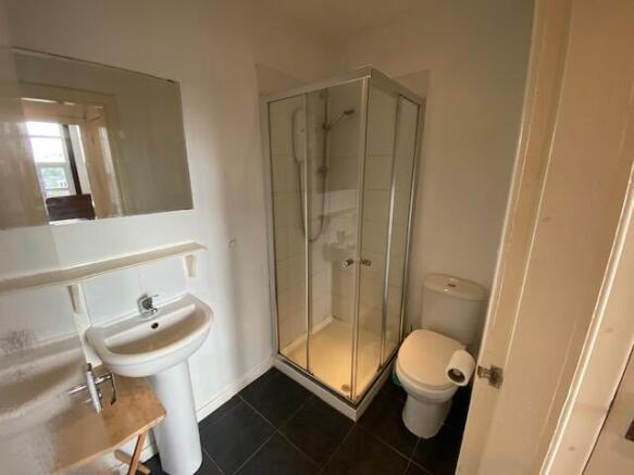 1 bed Apartment to rent Image 5