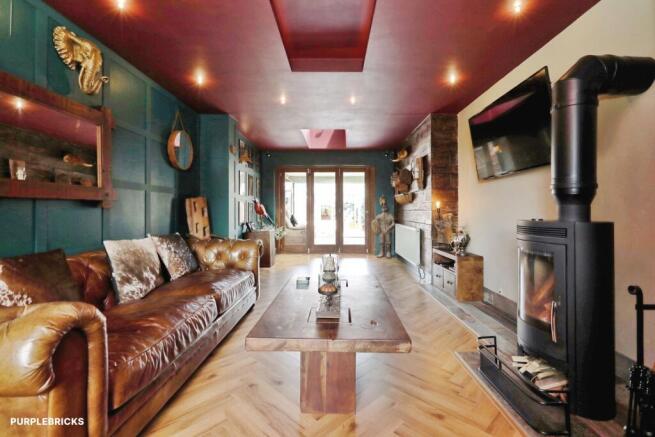 3 bed Semi-Detached for sale Image 8