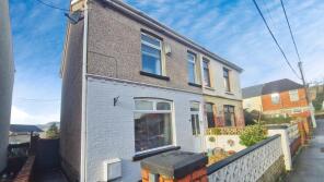 4, Godfrey Avenue, Neath SA11 5HF