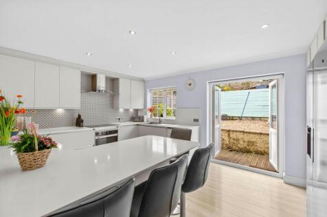 Bradenham Road, West Wycombe, HP14