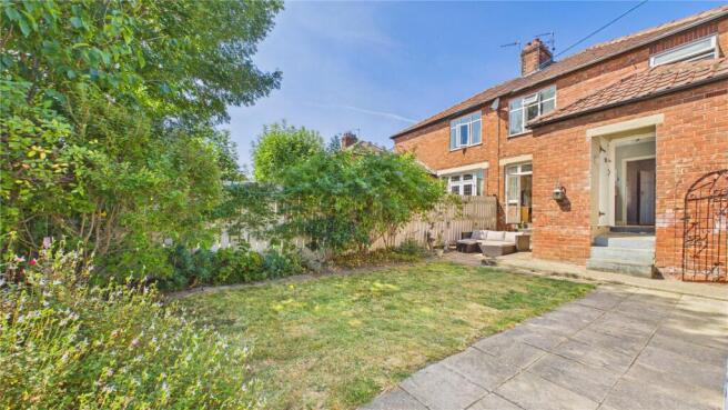 3 bed Semi-Detached for sale Image 12