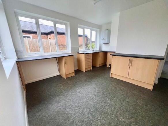 Kitchen...jpg