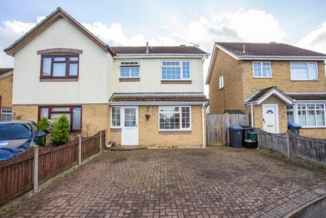 Wordsworth Gardens, Aylesham, Canterbury, Kent, CT3