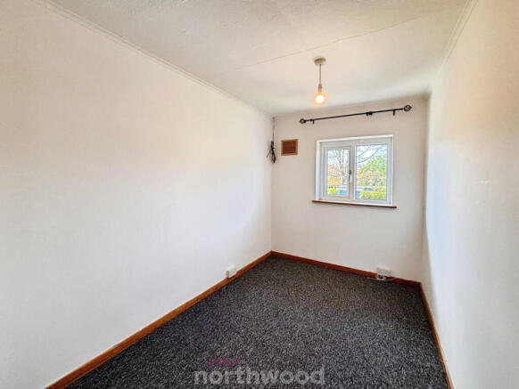 3 bed Terraced to rent Image 11