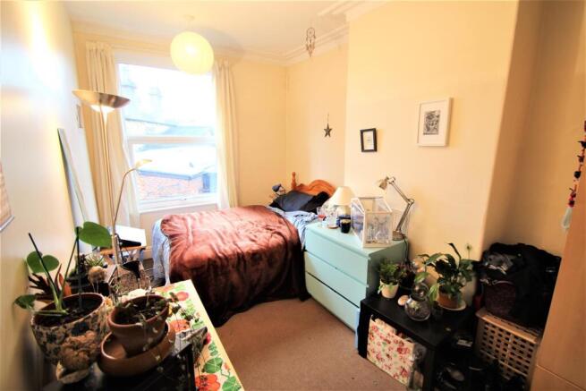5 bed Terraced to rent Image 5