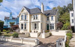 75, St Helens Road, Hastings TN34 2LN