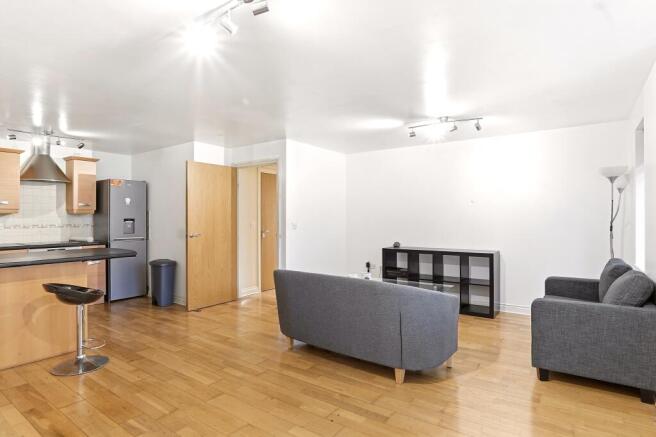2 bed Apartment for sale Image 5
