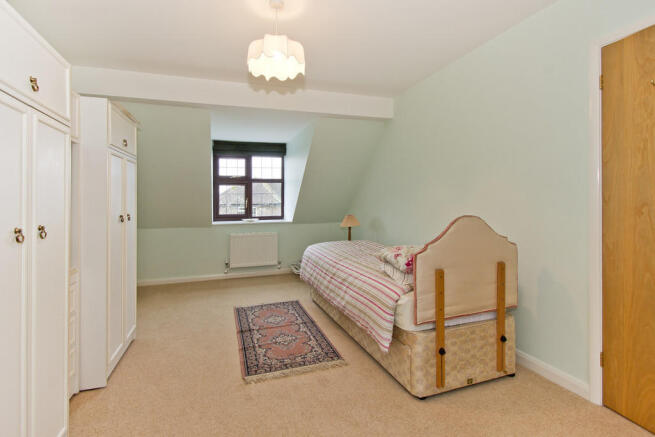 Photo 10
