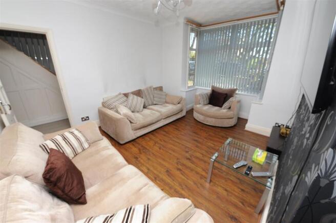 5 bed Semi-Detached for sale Image 6