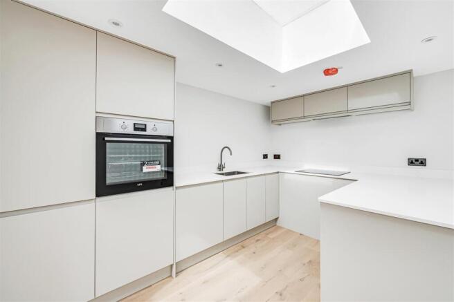 Flat 3 - 51 Mill hill road-5.jpg