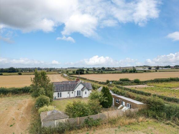 3 bed Bungalow for sale Image 12