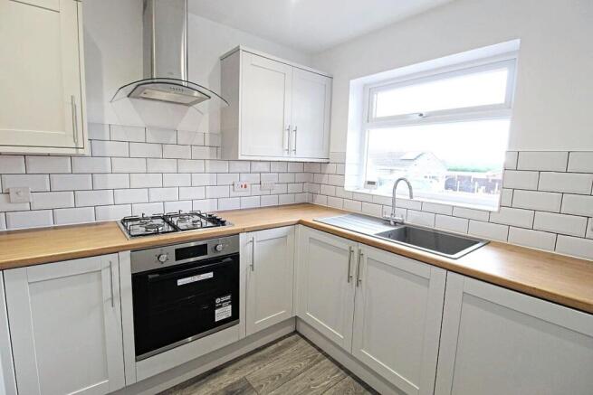 2 bed Bungalow for sale Image 8