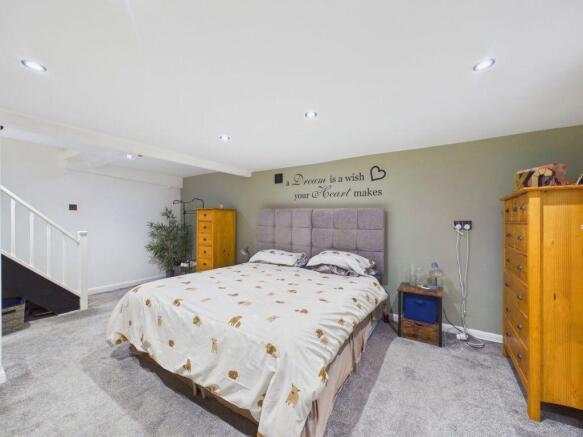 8 bed Terraced for sale Image 6