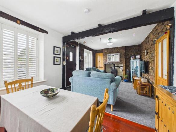 Lounge/Dining Room