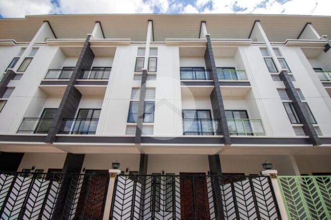 4 Bedroom House For Sale - Sala Kamreuk, Siem Reap
