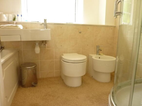 Modern House Bathroom